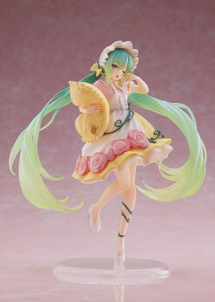 Hatsune Miku Wonderland Sleeping Beauty Taito Figure