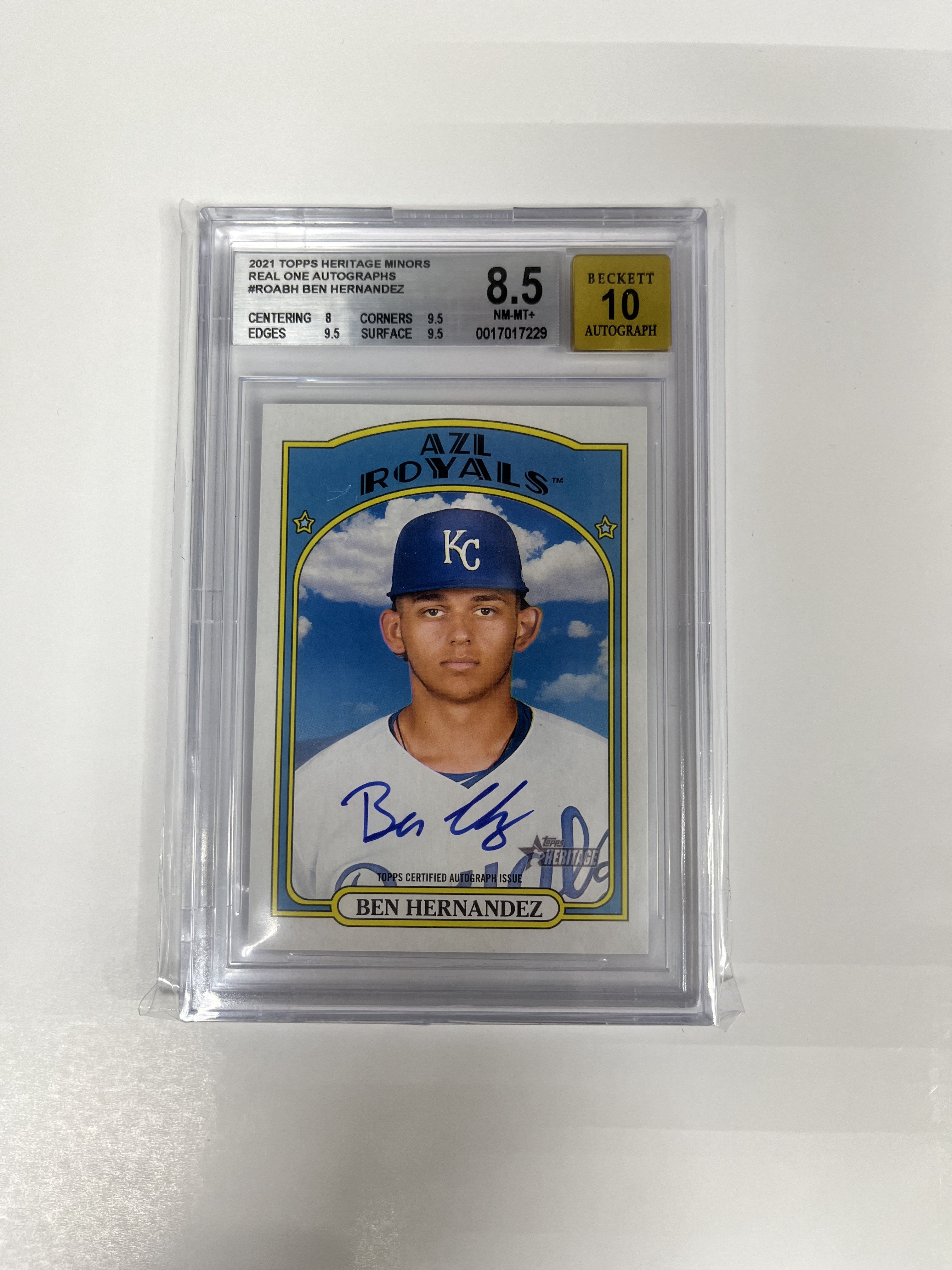 BGS  8.5 - Autograph 10 - 2021 Topps Heritage Minors - real One Autographs #ROABH Ben Hernandez [#0017017229]